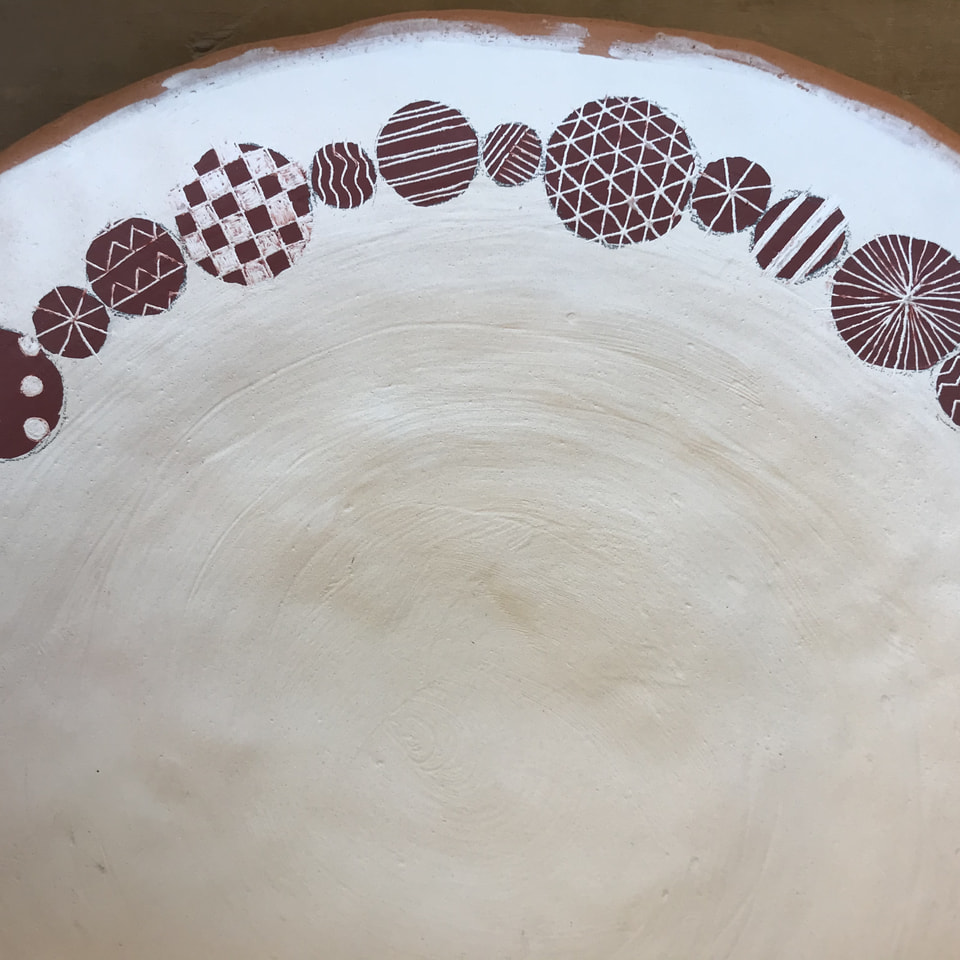 ベンガラの丸紋鉢